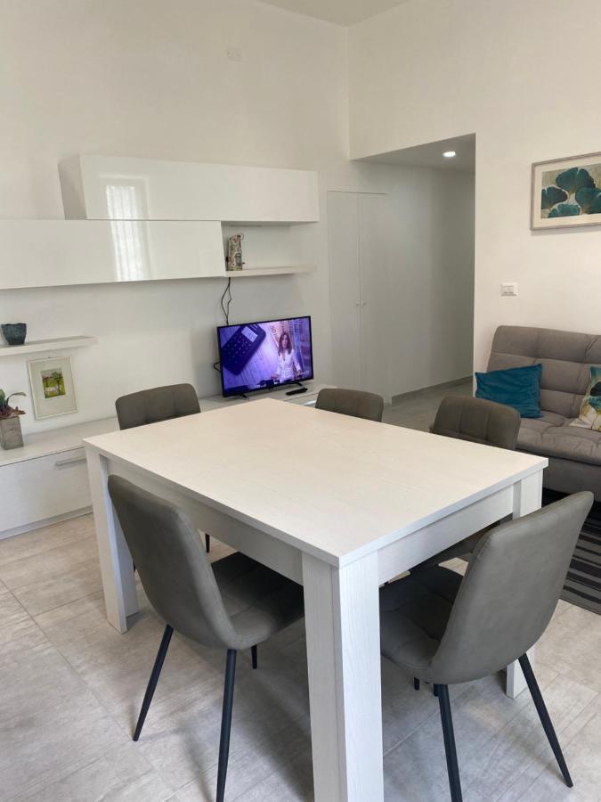 Garden House Apartments In נאפולי מראה חיצוני תמונה