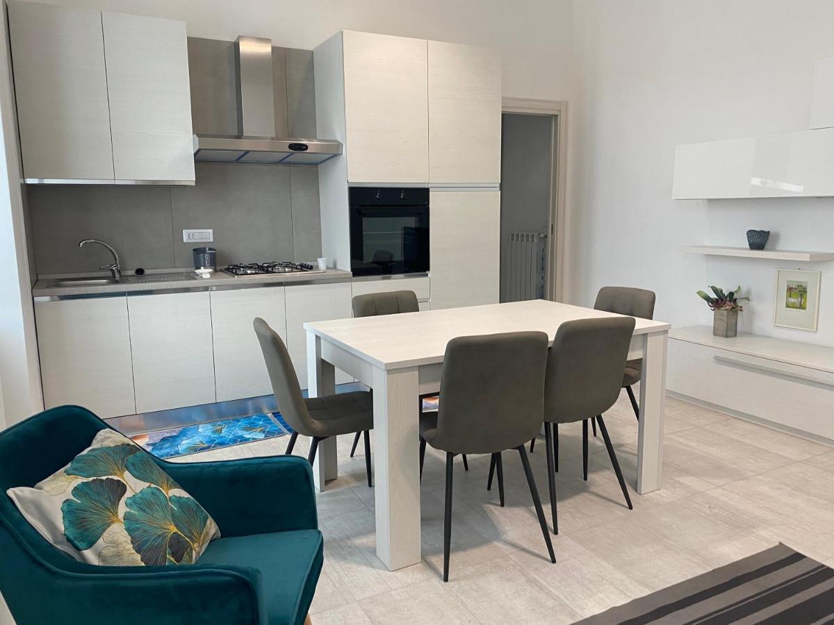 Garden House Apartments In נאפולי מראה חיצוני תמונה