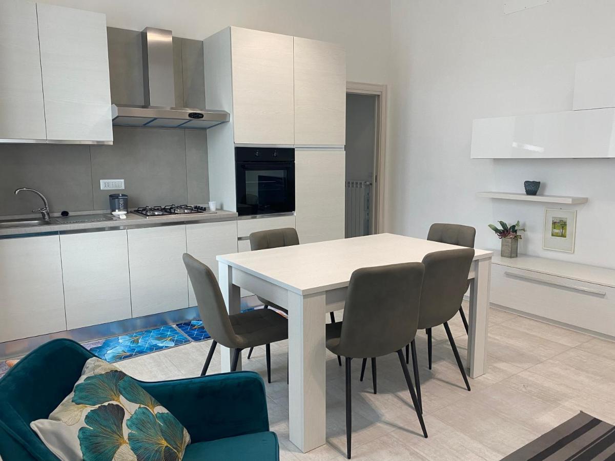 Garden House Apartments In נאפולי מראה חיצוני תמונה