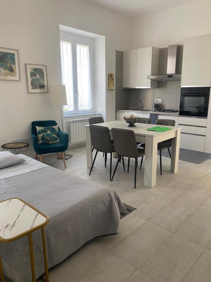 Garden House Apartments In נאפולי מראה חיצוני תמונה