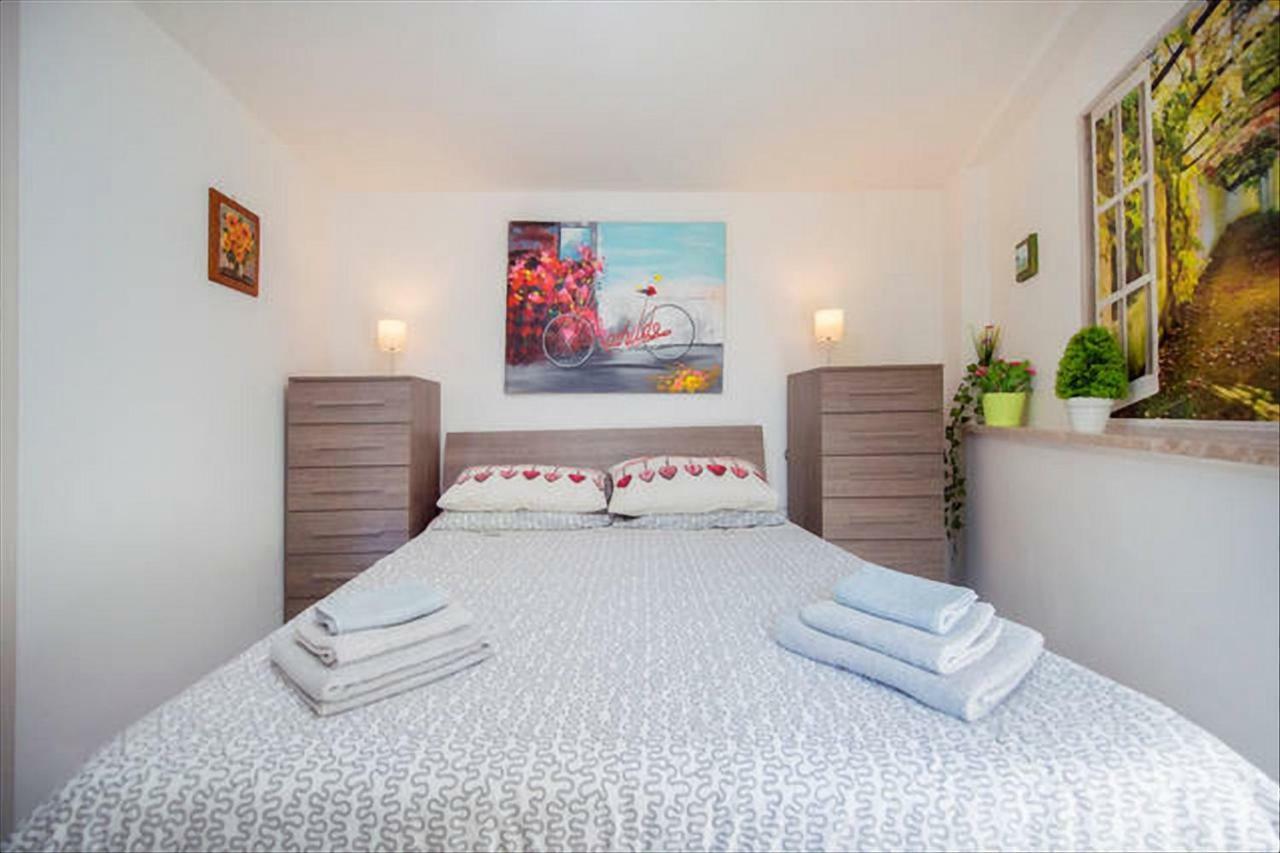 Garden House Apartments In נאפולי מראה חיצוני תמונה