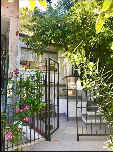 Garden House Apartments In נאפולי מראה חיצוני תמונה